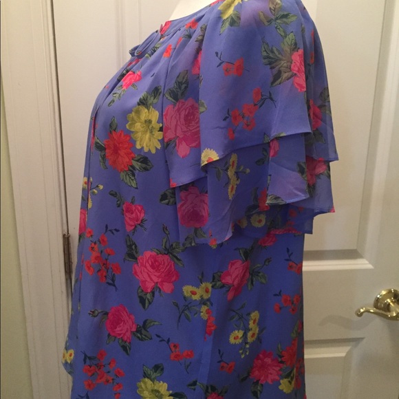 Ann Taylor flutter sleeve lilac print top - Picture 3 of 7